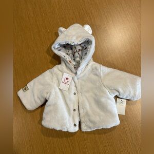 NWT Disney Winnie the Pooh White Plush Faux Fur Baby Jacket w Ears. Unisex 3-6M